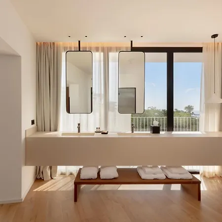 Elisabeth By The Sea 滨海托萨