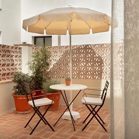 Elisabeth By The Sea