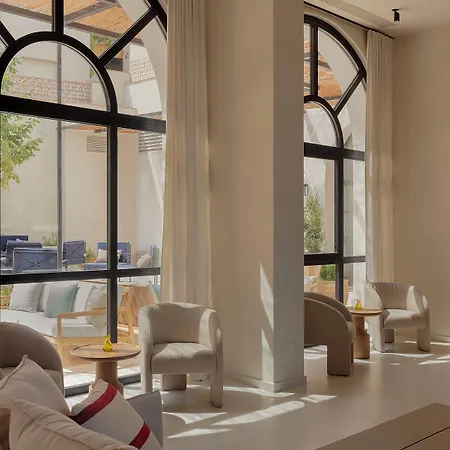 Elisabeth By The Sea 滨海托萨