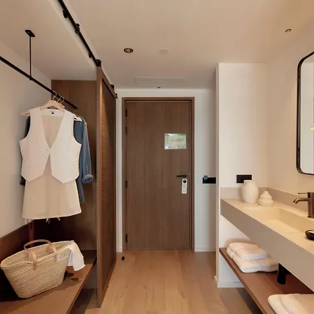 Elisabeth By The Sea 滨海托萨